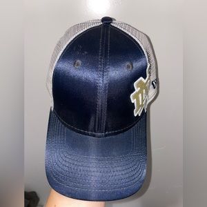 Notre Dam Woman Hat